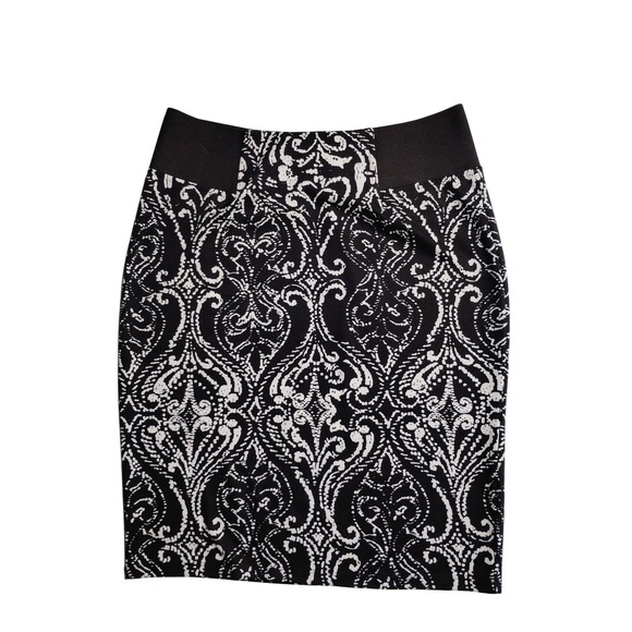 Roz & Ali Dresses & Skirts - Roz & Ali Black White Damask‎ Print Pencil Skirt Womens Size 6 Back Zip Stretch